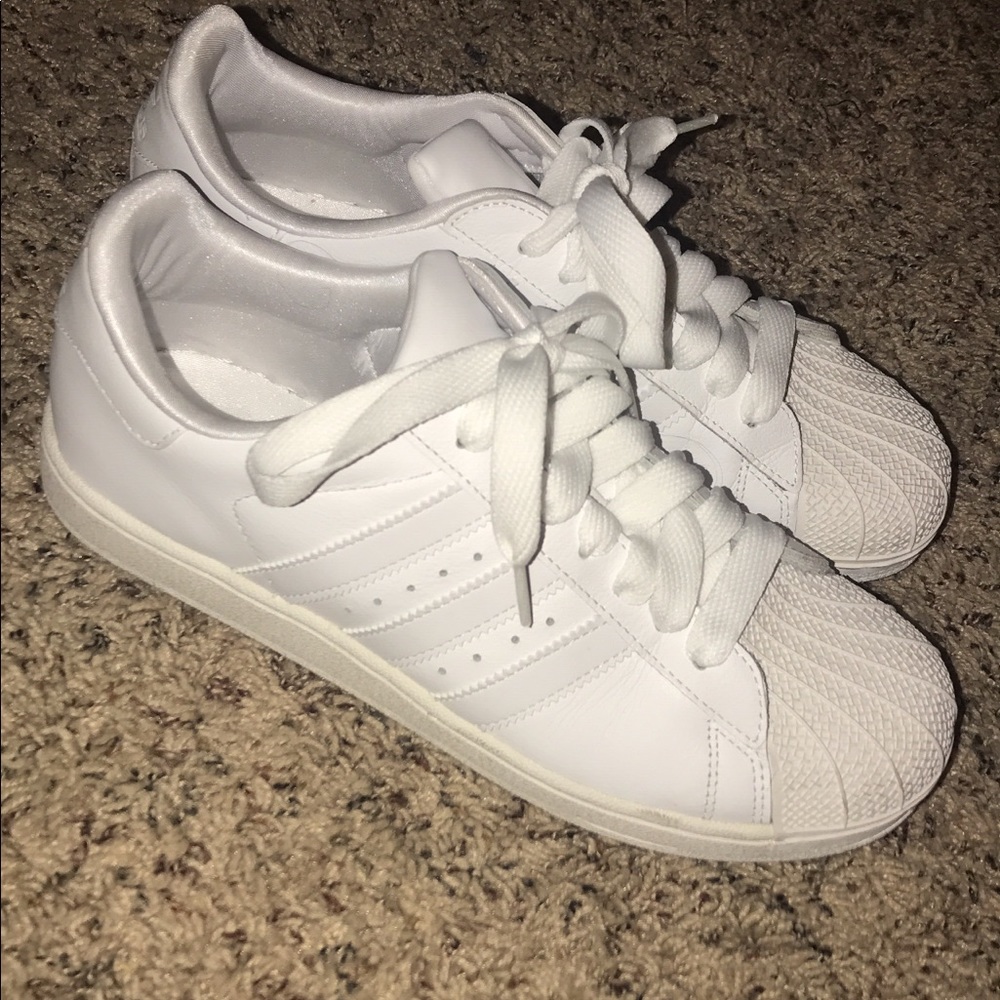 Adidas Super star size 6.5 men’s like 8.5 women’s